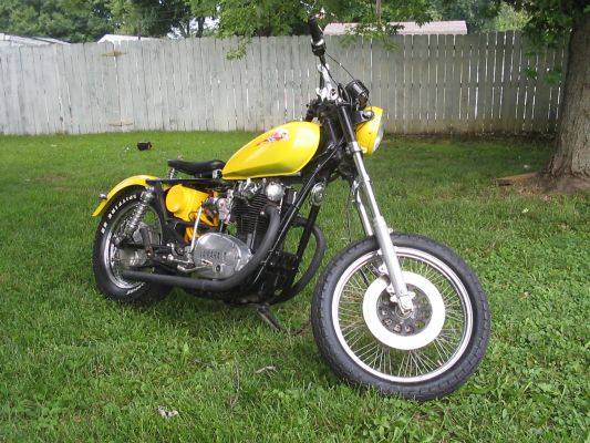 Click to view full size image
 ============== 
another veiw
i used honda 250 rebel rear shocks for the fact that they are 3 inches shorter than the stock xs650 shocks
