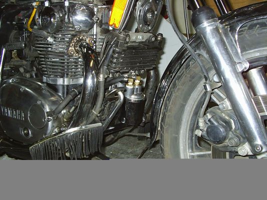 Click to view full size image
 ============== 
750 Kit-277 rephase-oil cooler and spin on oil filter --still alive and working well after 5000 mile summer road trip.
