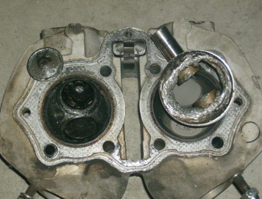Click to view full size image
 ============== 
Head_N_Piston
Thought I threw a piston...turns out I broke a valve...
