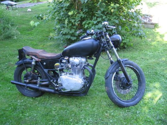 Click to view full size image
 ============== 
my new bike
I am the new owner off this 650xs 1972.

