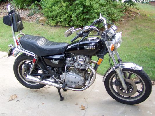 Click to view full size image
 ============== 
1980 SX650 Special
My new toy arrives on 8/19/2006.  1 onwner, garage kept since new and has a total of 18K miles on it.  Picture shows condition of Bike without a bath in 2 years.
