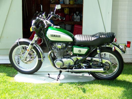 Click to view full size image
 ============== 
1975 xs650
Sittin in the sun........
Keywords: 1975 xs 650 resto restoration complete side shot traditional