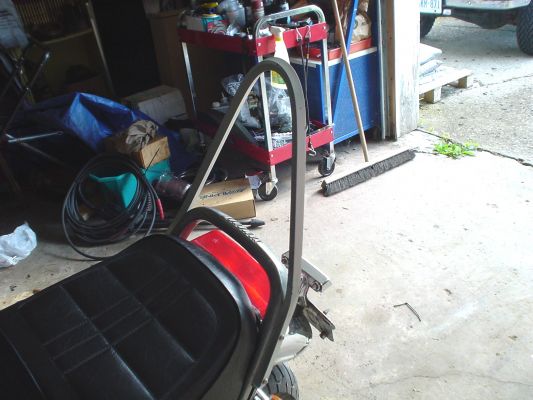 Click to view full size image
 ============== 
rear modz
homemade sissy bar, still gotta make the backrest pad. will prolly redo in the fall, i`m sure i can make it better

