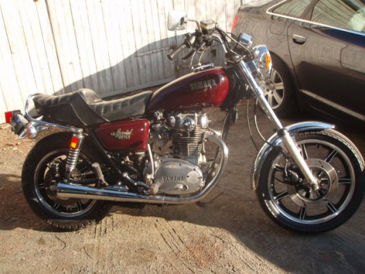 Click to view full size image
 ============== 
1978 XS650 SE
Picked it up for $250. Had it ready for Daytona where she showed up a few little bugs,nothing serious.
