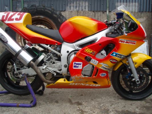 Click to view full size image
 ============== 
'01 R6 race bike
The frame was my suitcase going home from the USA. The rest came in boxes.
Sweet bike.
