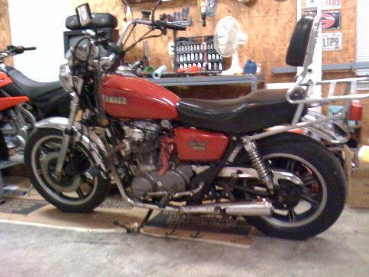 Click to view full size image
 ============== 
1979 xs650
stock, just got it home
