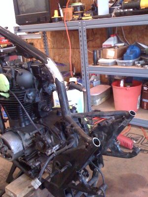 Click to view full size image
 ============== 
79 xs650
starting to chop it up
