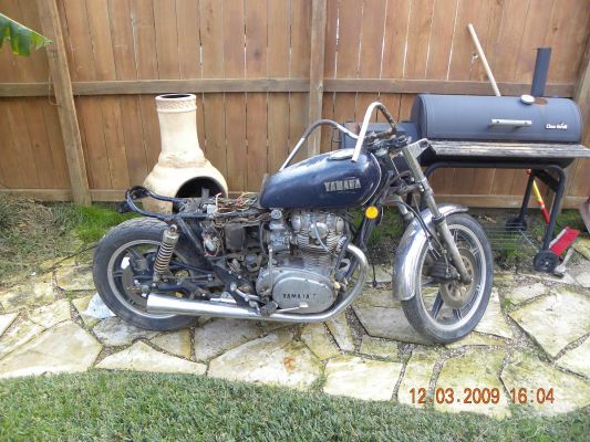 Click to view full size image
 ============== 
Bike one of two
I bought two XS650's on Dec 3rd 2009. Here is the one I am going to build first.
