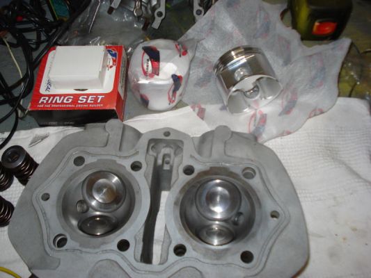 Click to view full size image
 ============== 
Go Fast Parts
Craig Weeks ported head, Stainless steel valves and JE 77mm pistons
